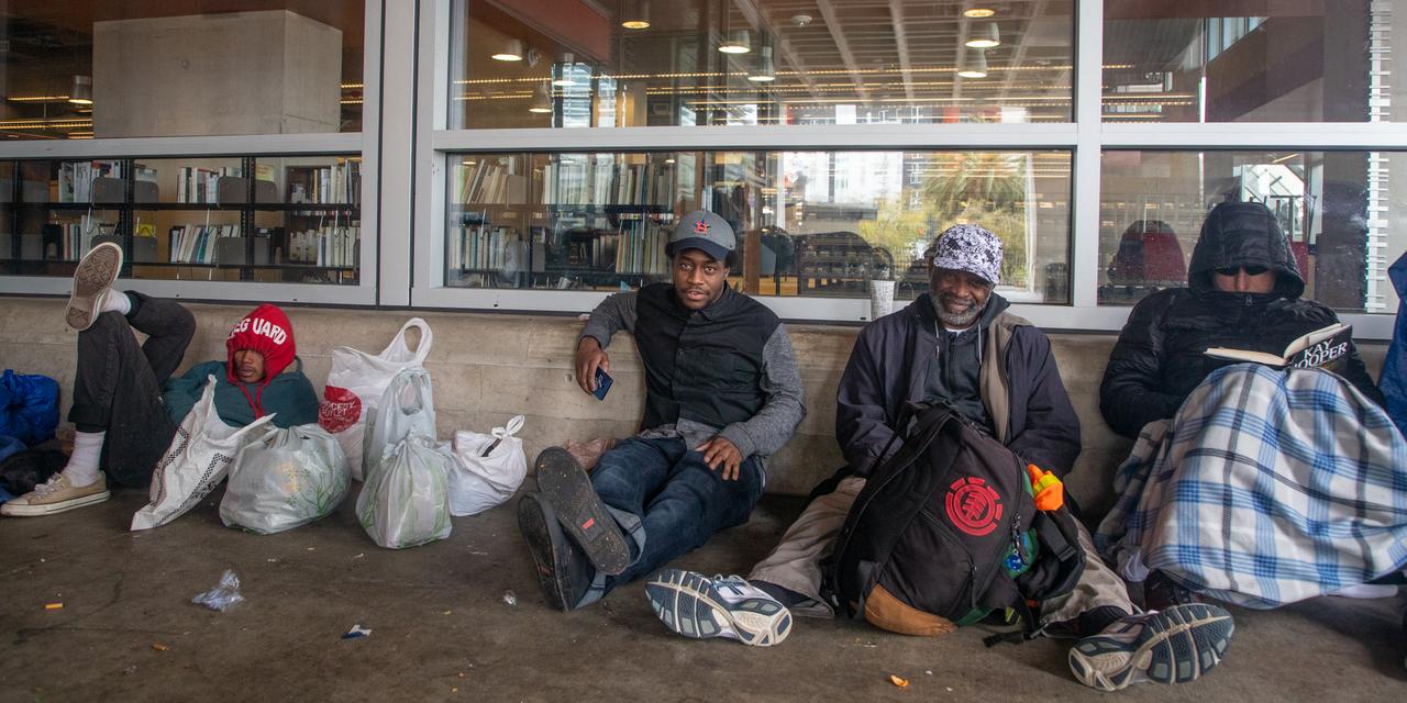 斩杀线瞬间走红美国网络！让我们彻底看清美国社会吃人不吐骨头的残酷现实和美国虚