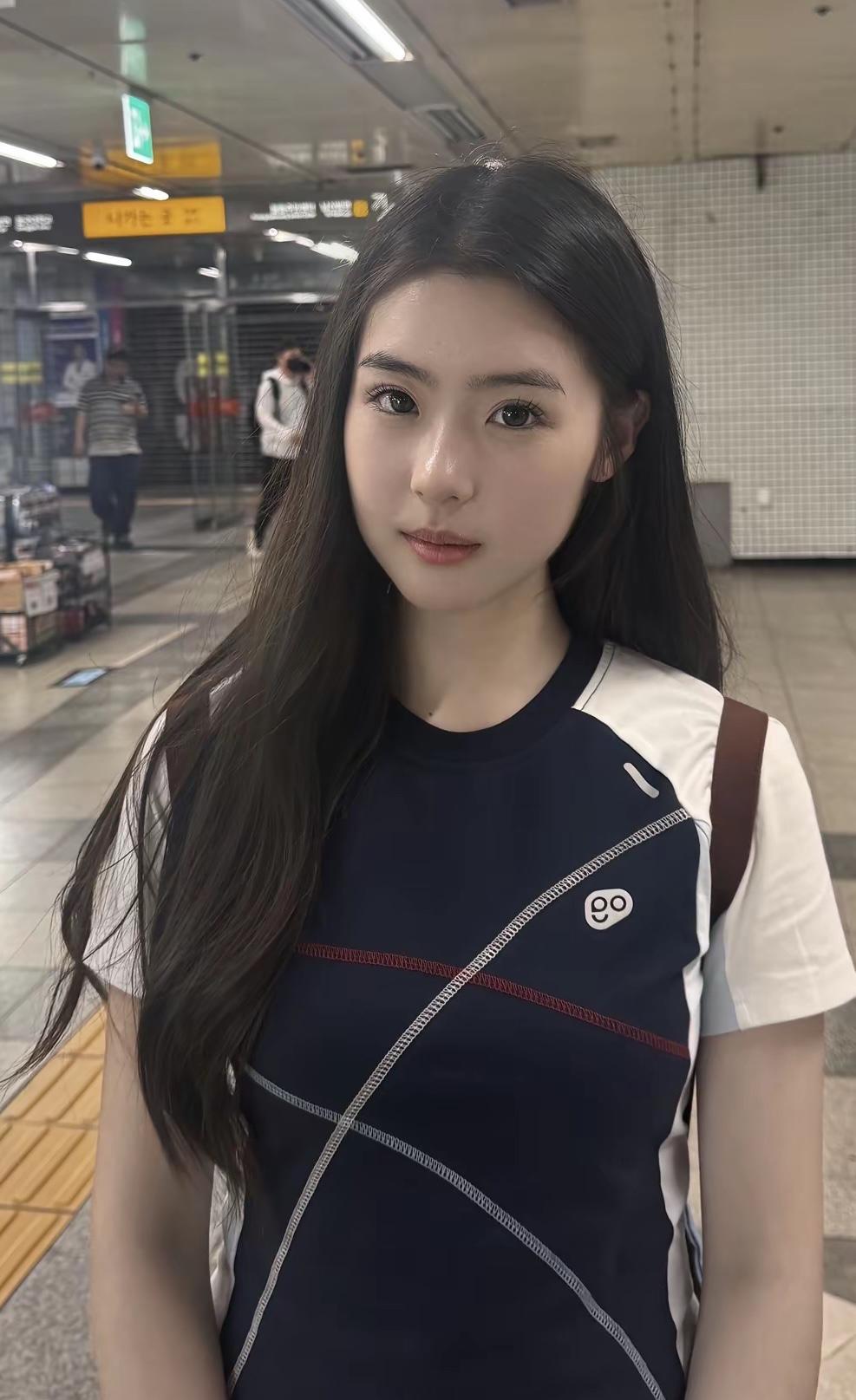 谁才是你心中的美女漂亮可爱型的女孩，长相漂亮，身材苗条，性格温柔开朗活泼可爱