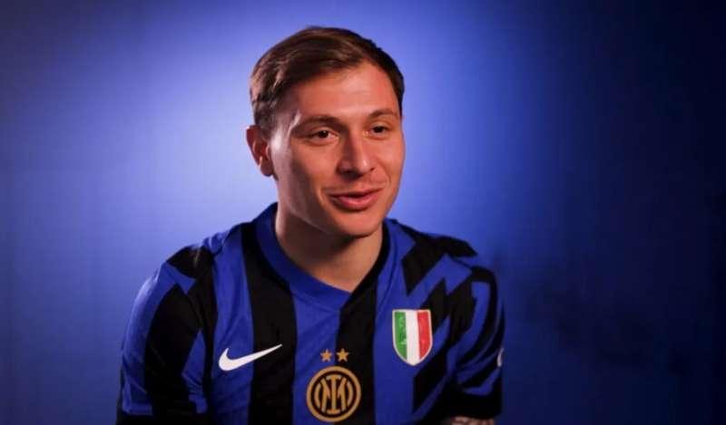 记者：如果你能从某位队友身上偷走一种能力，你会选择什么？从谁那里拿走？巴雷拉：