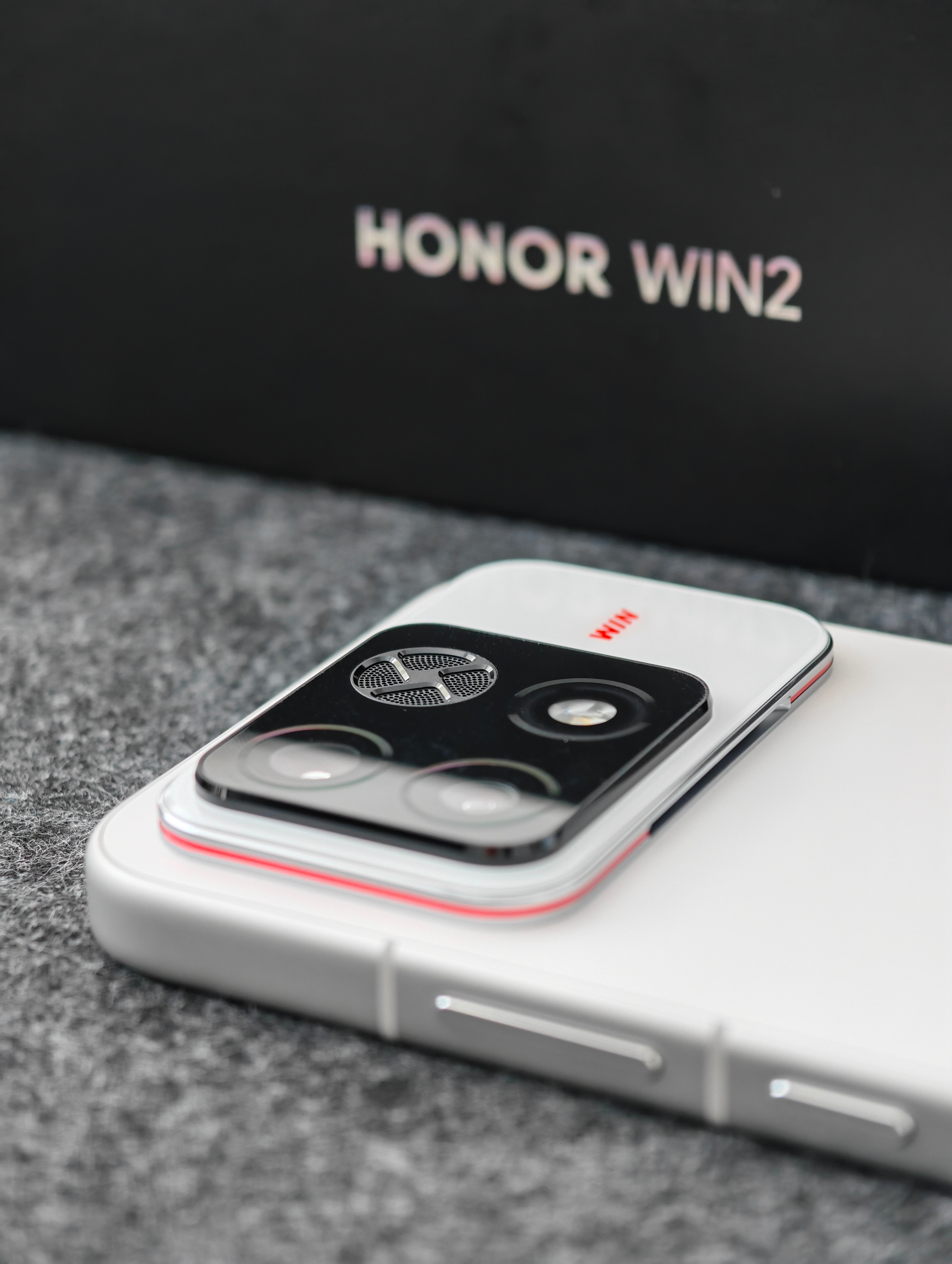 荣耀win2『指定赢』最新实拍图，这质感太行了，爱了爱了～荣耀手机数码资讯荣耀