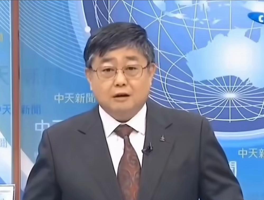 台湾小舰长吕礼诗：前段时间我回大陆了，到湖南株洲去拜谒炎陵。结果我的一个朋友竟然