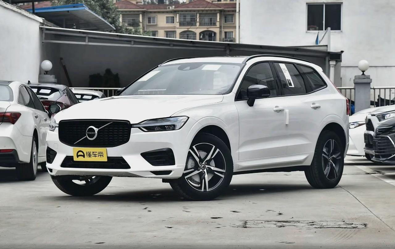 你是不是也刷到过那种视频——“13万拿下北欧豪华SUV，沃尔沃XC60开回家！”