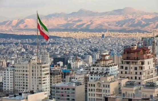 伊朗主打一个听话，美国要打伊朗，中国网友纷纷出招，告诉伊朗，美国要打伊朗，伊朗就