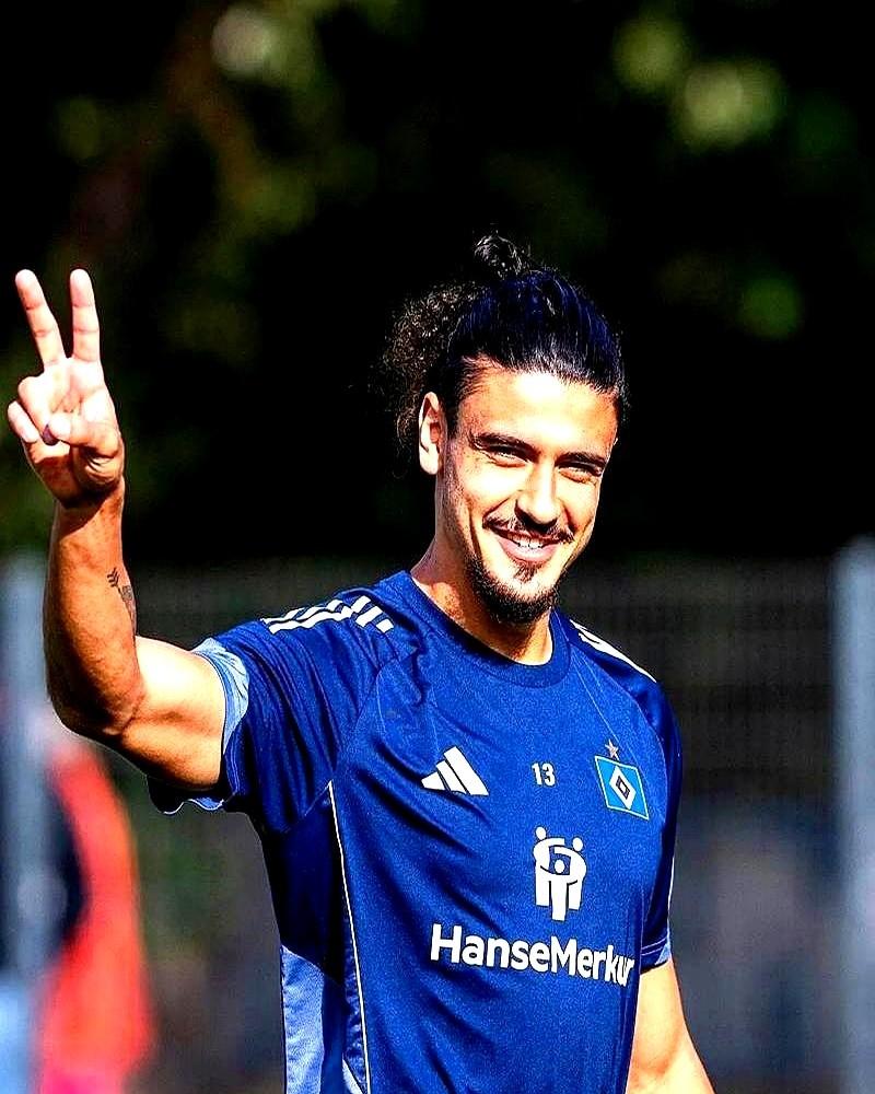 德甲踢了41分钟，10万欧就卖了？北京国安这新中卫，真有点意思。人已经到海口