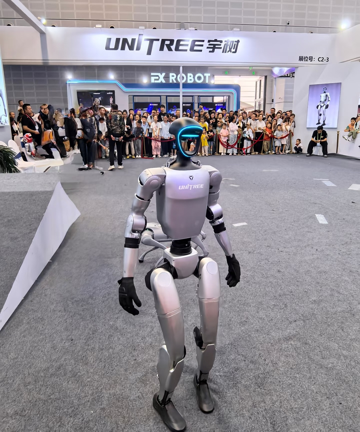 这……长鑫存储上市后的市场热度还没完全消化，宇树科技又来了。作为“人形机器人第一