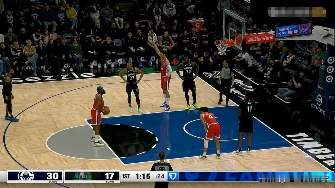 我一定要好好夸夸快船老将哈登了！在今天快船客场挑战森林狼的比赛中，目前双方的第一