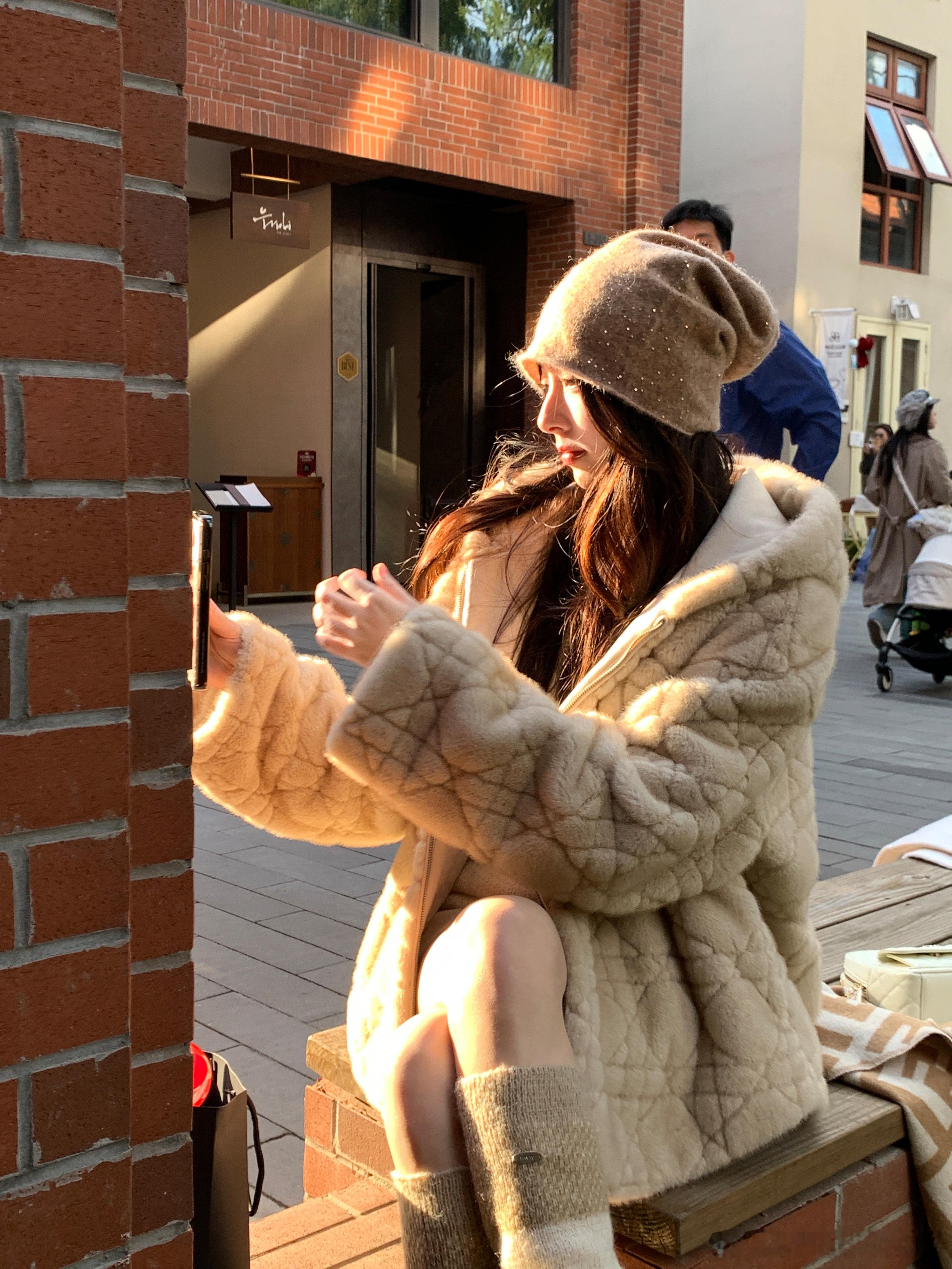 夕阳20分钟效应🌇这两天的天气有点太好了！上海短暂的秋天～🍂评论抽3位小姐妹