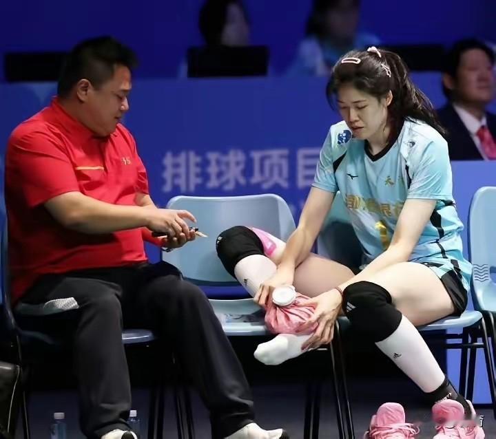 李盈莹实在太可惜了！没想李盈莹刚准备到海外追梦，就由于伤病原因被退了回来。其实从