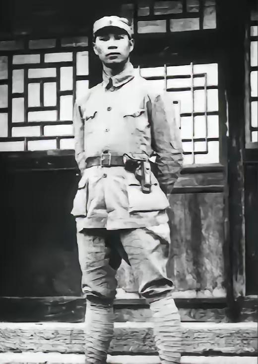 1937年，八路军独立团团长杨成武硬着头皮请地主吃饭，希望地主们捐款抗日，谁也想
