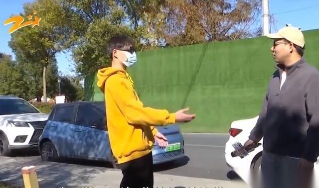 “调戏老板娘？”浙江安吉，一男子入职某公司第7天，看到一美女后，忍不住说了句：“