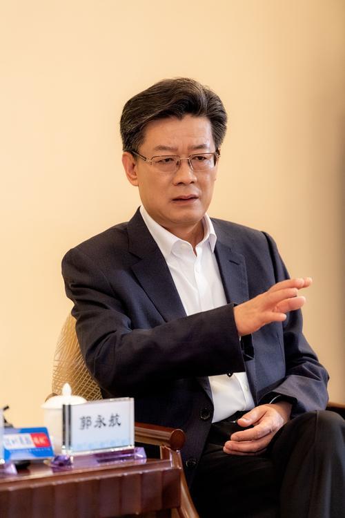 中央对腐败分子零容忍，说到做到。广州市委原书记郭永航被查，不管在位不在位，只要伸