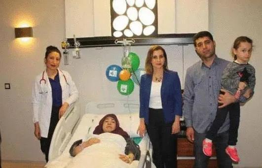 2月26日凌晨，新疆和田一名孕妇在武汉大学中南医院顺利产下1男4女五胞胎，五个孩