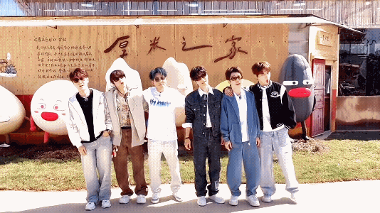 《快乐老友记》节目组不长记性，之前被骂有点改变，第3️⃣季又整事，为突出那颗