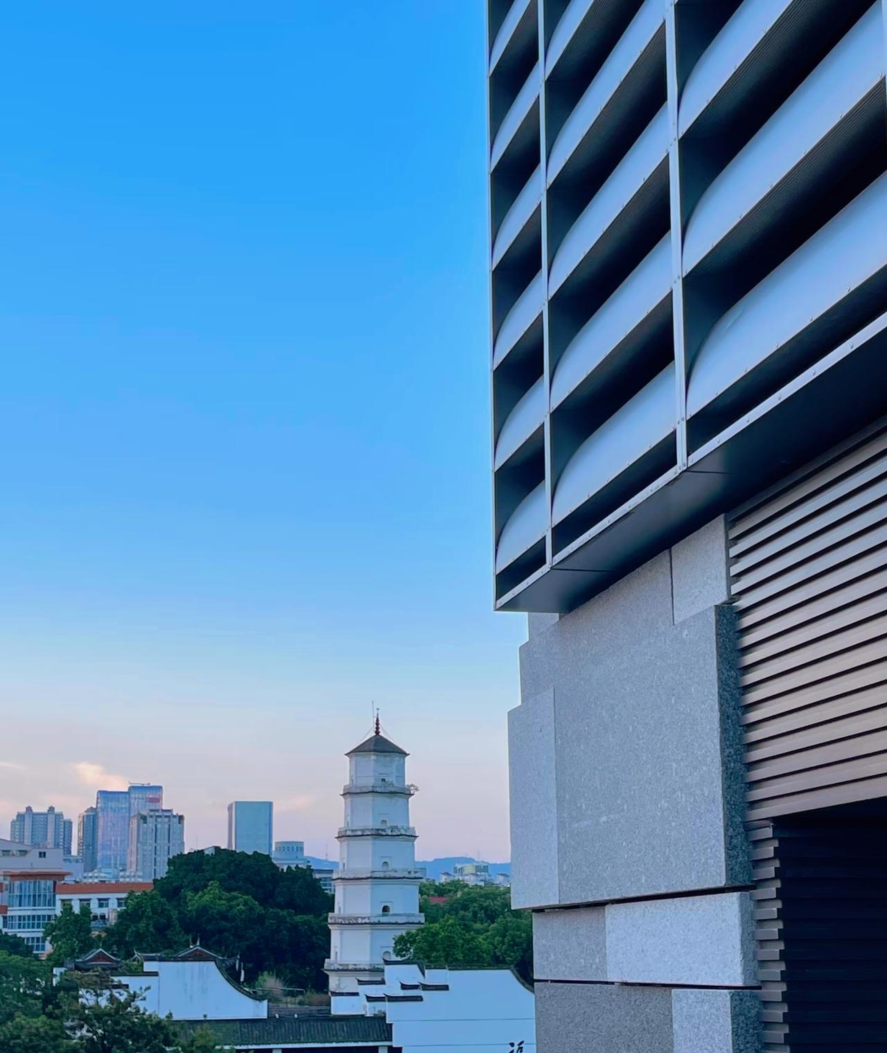 ：）曾仕强老先生说：不要轻易将自己的人生交到算命师的口中，人一个人要懂得保护自