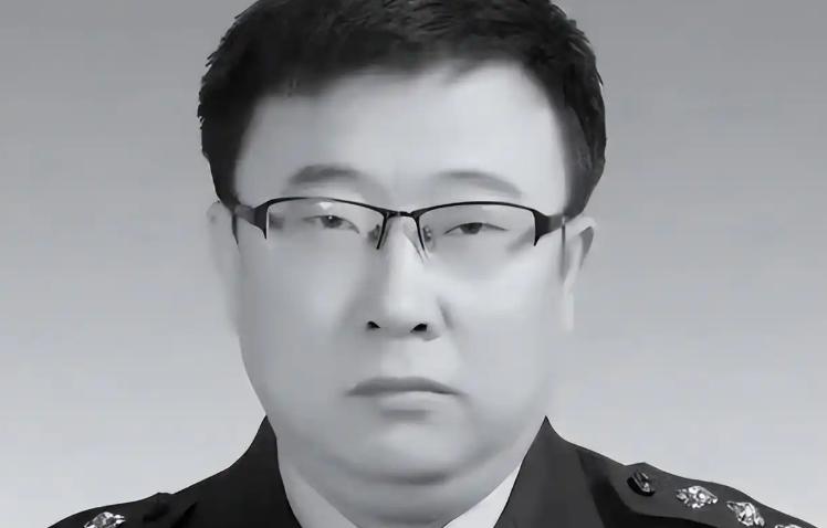 2016年，内蒙古一副所长因不肯徇私而因公殉职，6年后他的儿子高考652分，谢绝