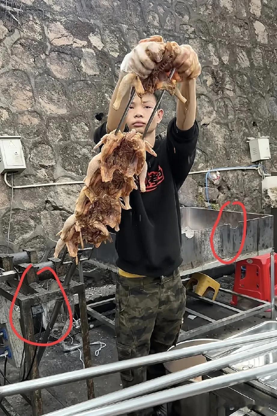 一个广东的朋友刚去吃了少年烤鸡，他说没有下次，不会再去了。不是因为68块钱一