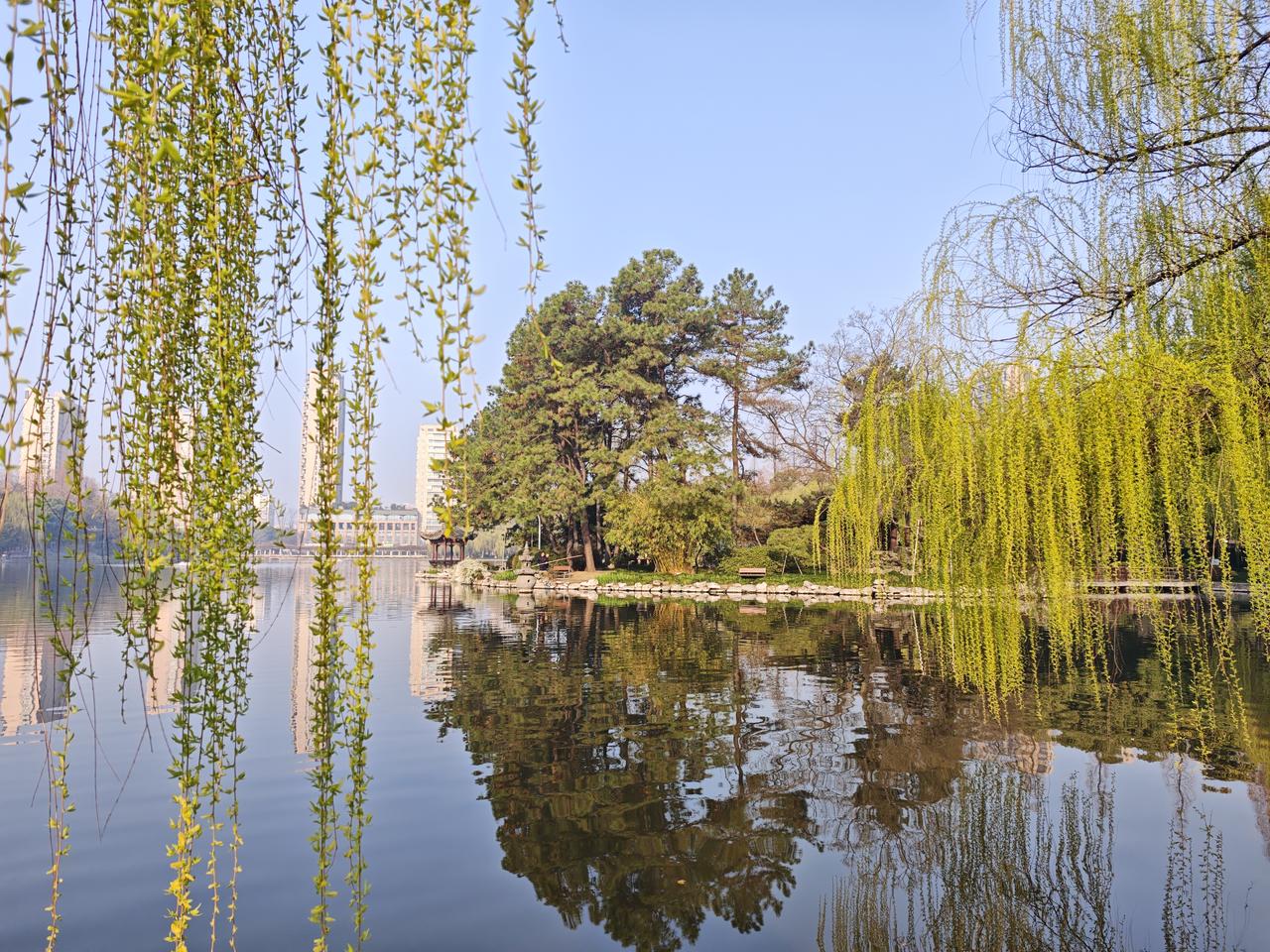 如何看一个人的人品，可以从聊天就可以看出来一个人的三观，三观正的人品一般都不会差