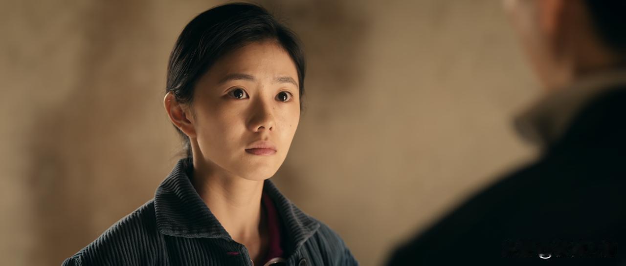 都以为窦骁是靠着张艺谋演的《主角》里男主。那就错了。导演说，是一次去另一个剧组