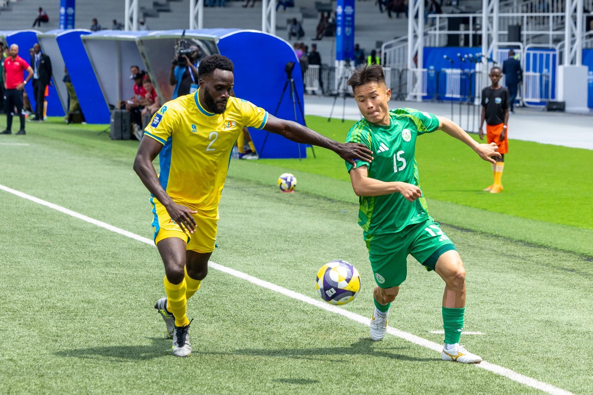 FIFA系列赛确实挺有创意，因为我们看到了很多此前很难凑起来的比赛。比如，中国在