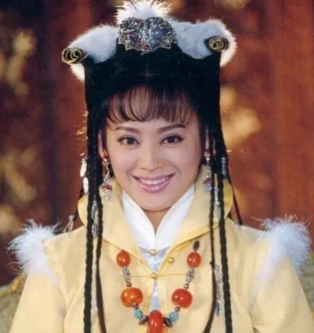 一次节目中，马东问宁静：“姜文喜欢过你吗？”宁静说：“请把吗字去掉，好吗。”但那
