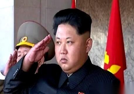 老美又来这一套了。明面上冲着朝鲜那几条破船，巴掌却结结实实想甩我们脸上。说要