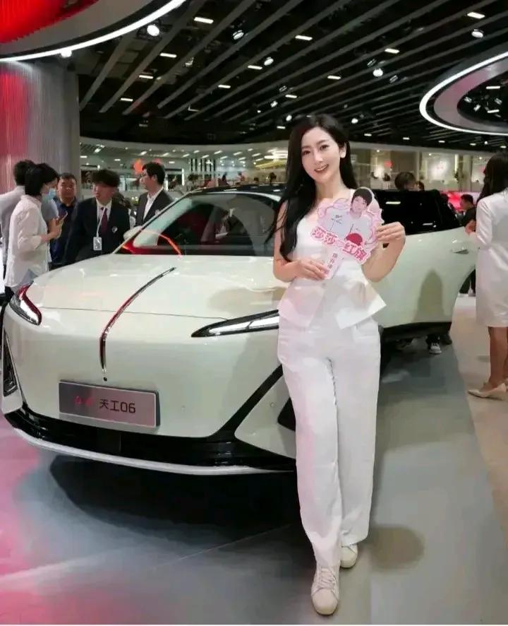 一箱油在那个国家最贵，想不到国内油价还不是最贵的:​英国：约需800元人民币，