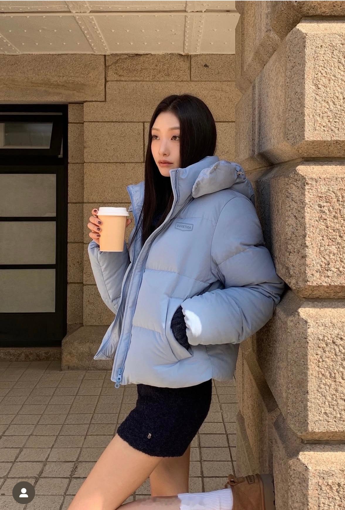 穿搭分享连续更新第2621天韩国时尚女生日常搭配今天这边14度韩系穿搭超能新星