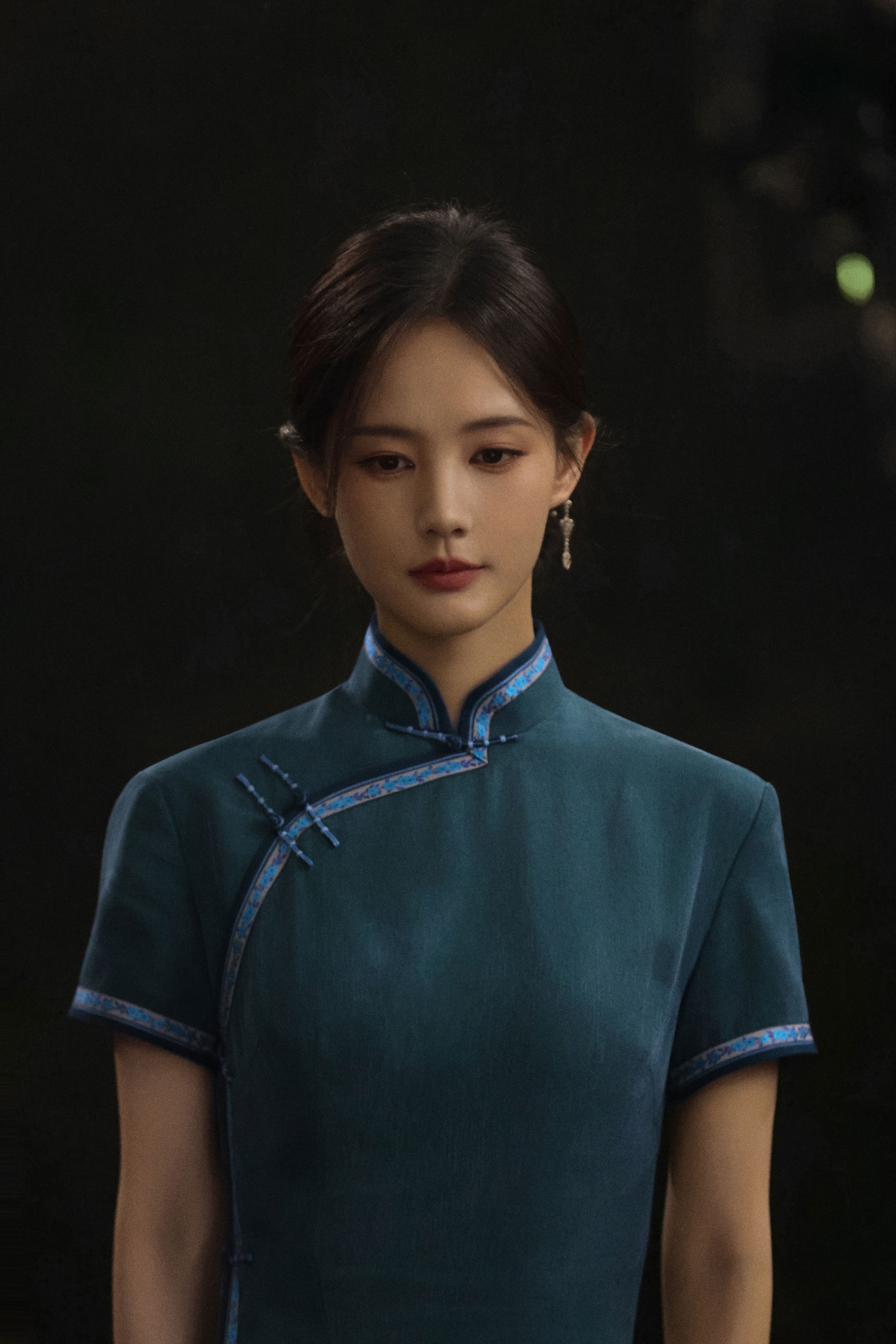李雪这个剧的旗袍都做得好舒服，服装放量好舒服，拉踩那一秒​​​