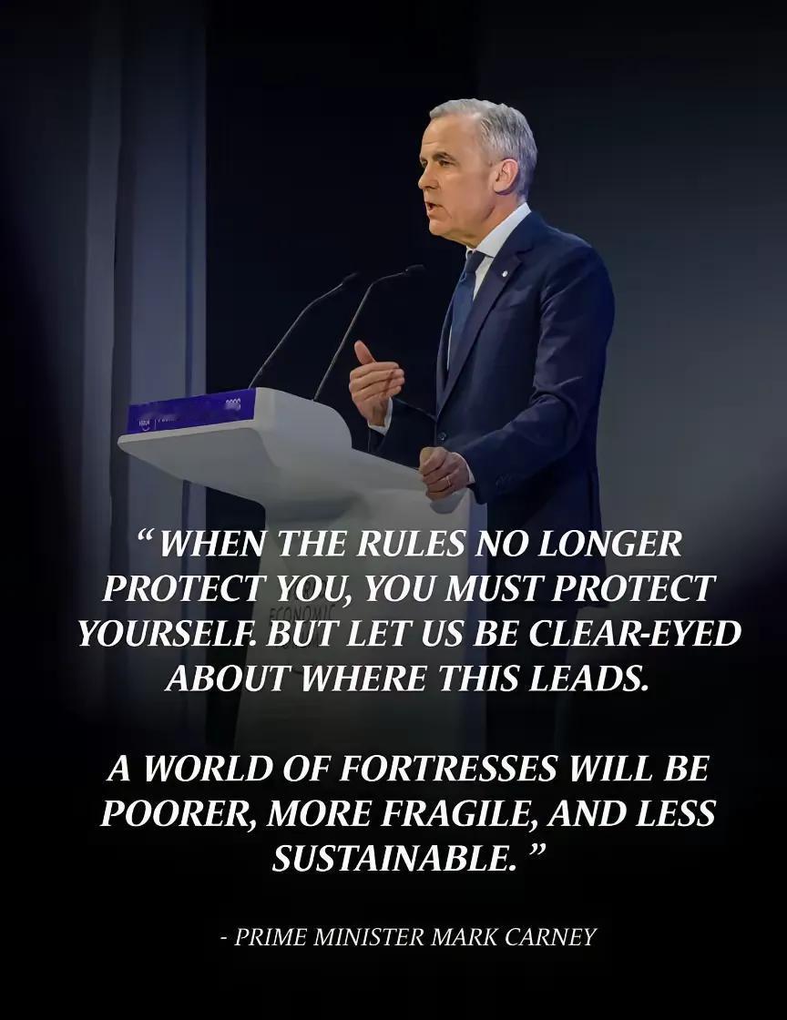 加拿大总理居然在冰天雪地里发表演讲，一番话直接把在场的各国大佬听懵了，被网友戏称