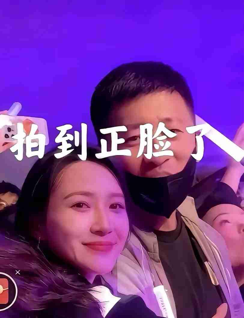 张雪峰把东北的房子给了小姨，这事好多人说“肯定是小姨现在沾光了”，这话真有点扎心