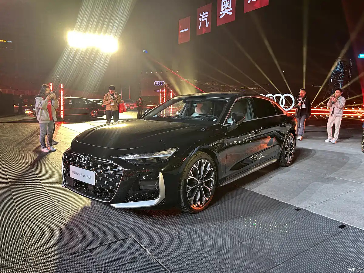 国产的奥迪A6L发布，只是发布，没价格，真能磨叽，颜值还是蛮不错的，挺大气的，尺