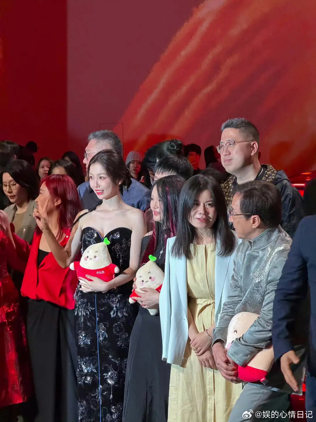 明明🐟很美啊，你们说不美的是不是审美有问题？她能当明星还是有美貌在的