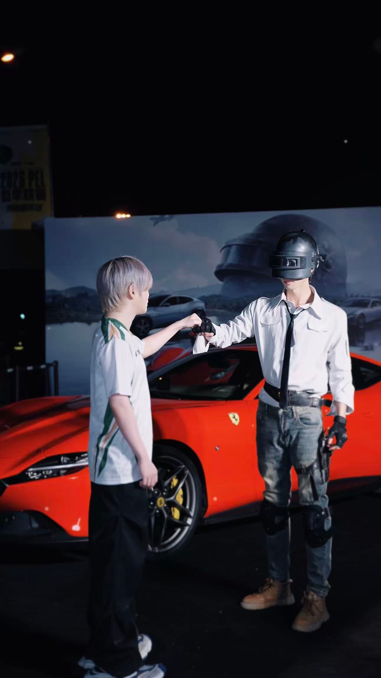 坐上诚C的车哪怕是超跑也愿意哈哈哈哈mjc这个超绝xxs身材和平精英职业联赛