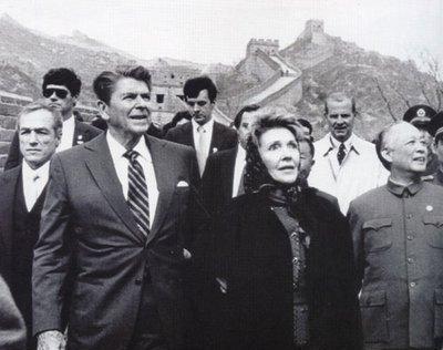 “咱们换个盘子吧！”1984年4月美国总统里根访华，宴会上在众目睽睽下，美国总统