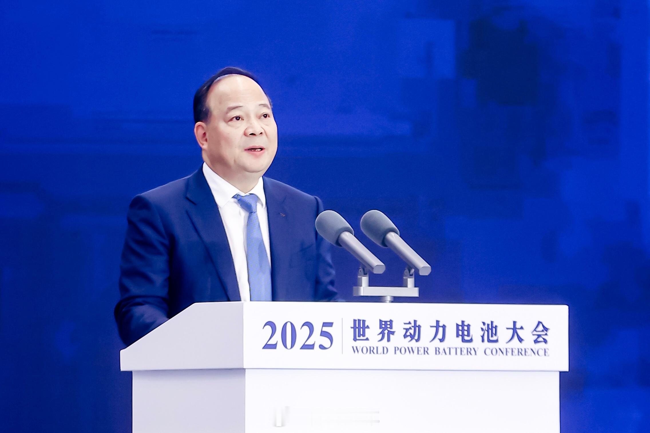 今年前三季度，“新三样”出口总额超过9000亿元，其中锂电池贡献近4000亿元，