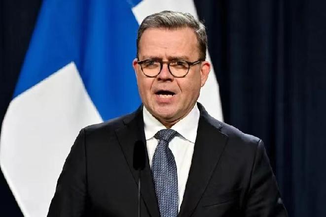 12月17日，芬兰总理奥尔波对媒体说:“前芬兰小姐扎夫斯歧视中国人被摘冠事件发酵