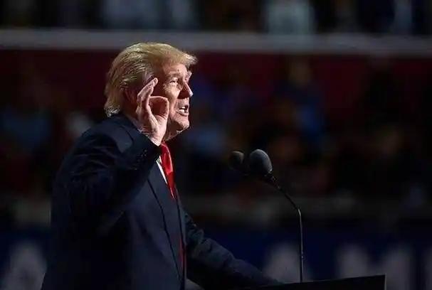 时隔53年美国又要登月了？再不登月，就要被中国抢走了！刚刚，美国又把登月这张牌