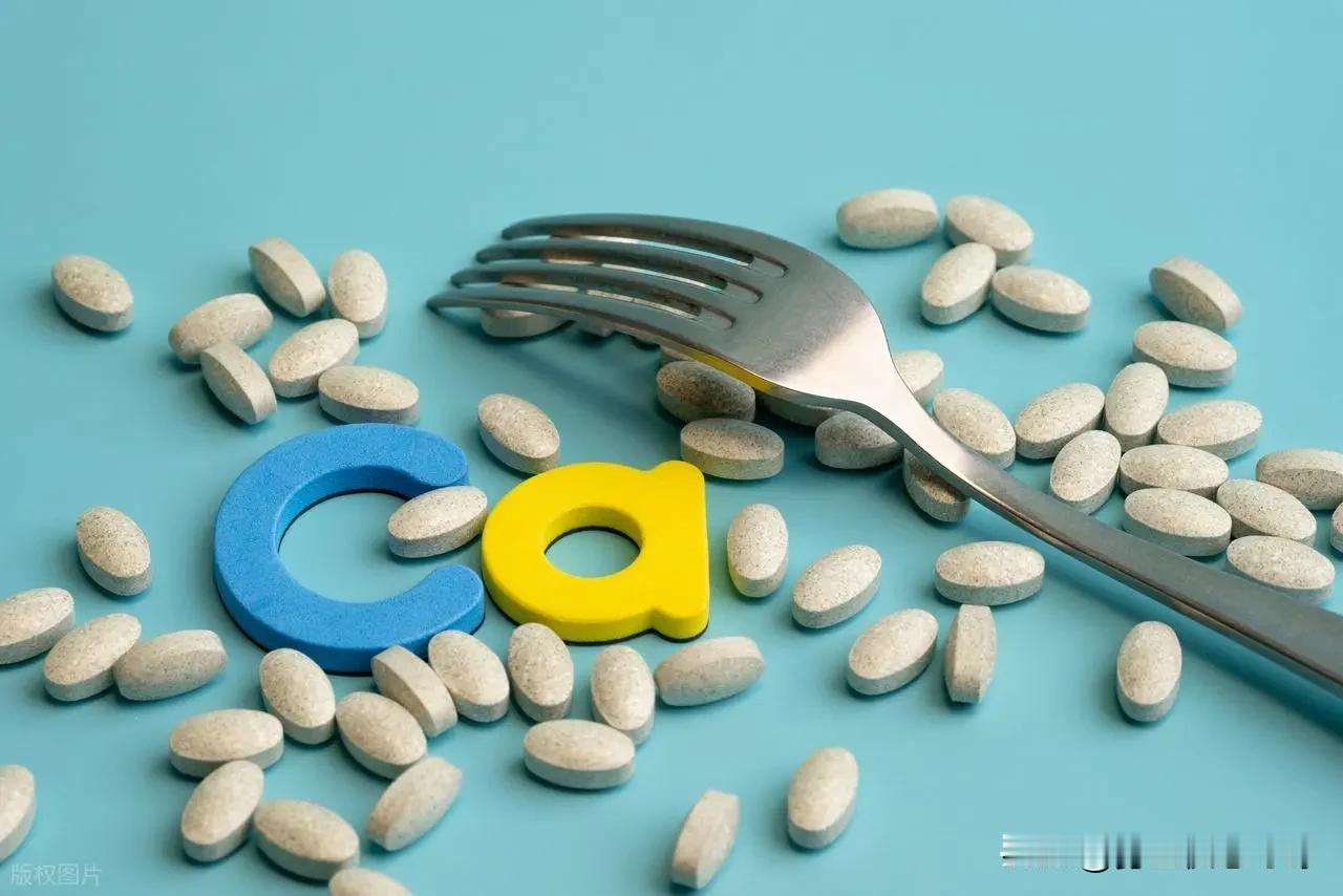 冬天使劲吃，3种水果是“养骨大王”！放心大胆吃，骨头重回年轻活力冬天一到，