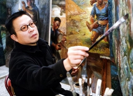 当年，大三学生罗中立画了一幅油画《父亲》，轰动了整个画坛，国家给了他400元的收