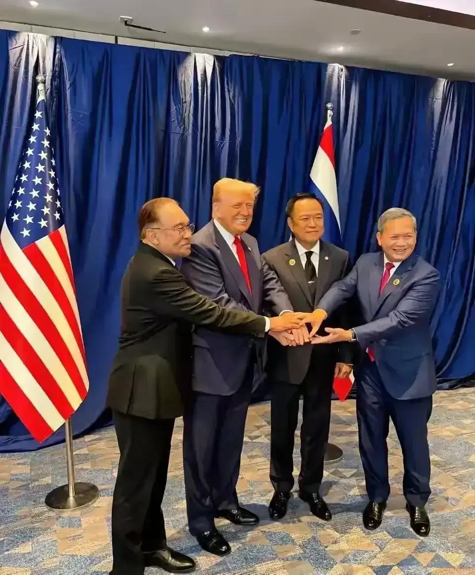 万万没想到，12月8日，泰国总理阿努廷在电视讲话中称，他“不记得”10月26日在