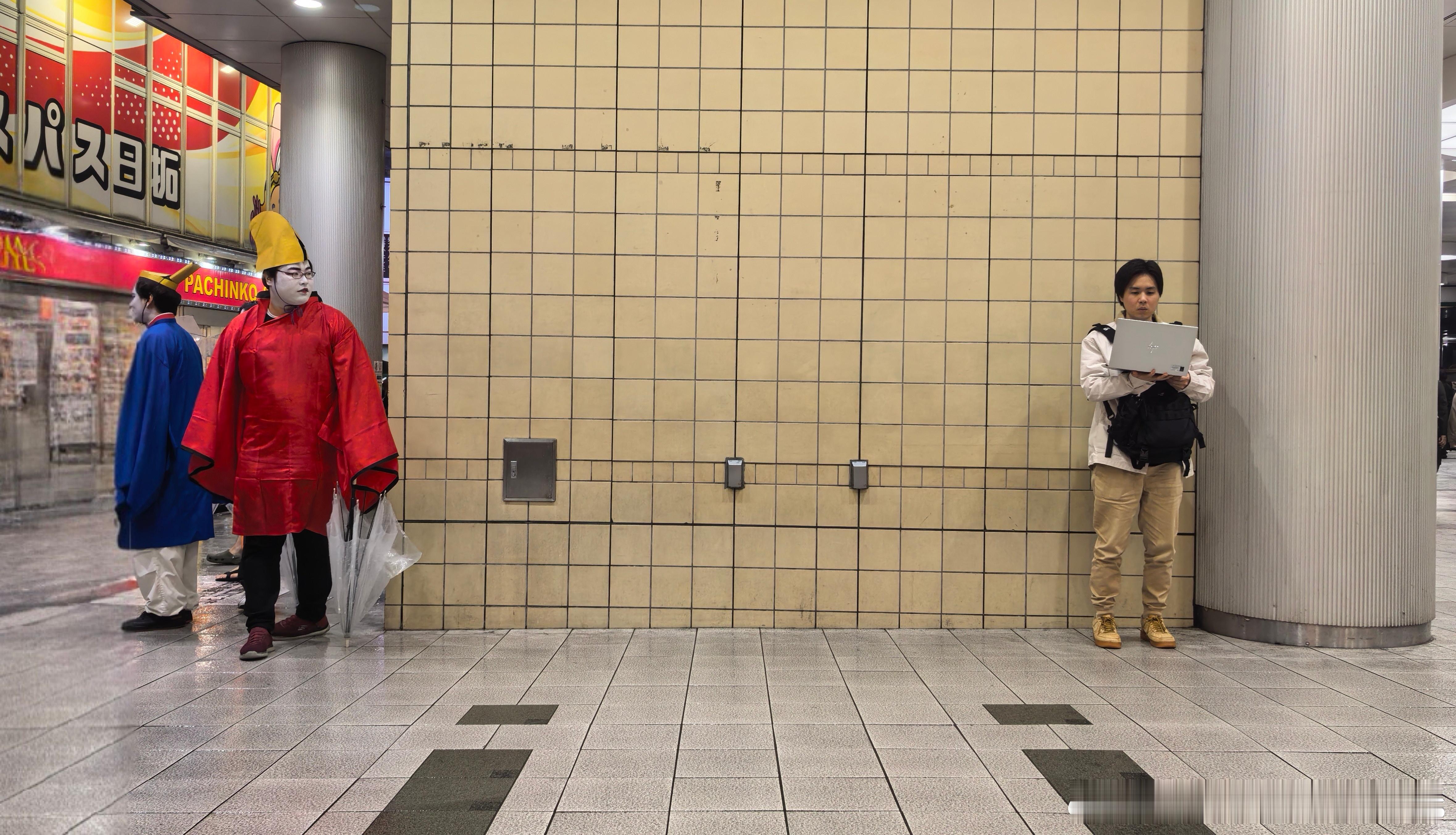 人和人的悲欢并不相通，有人在coser、有人在worker[doge]万圣节快乐～?