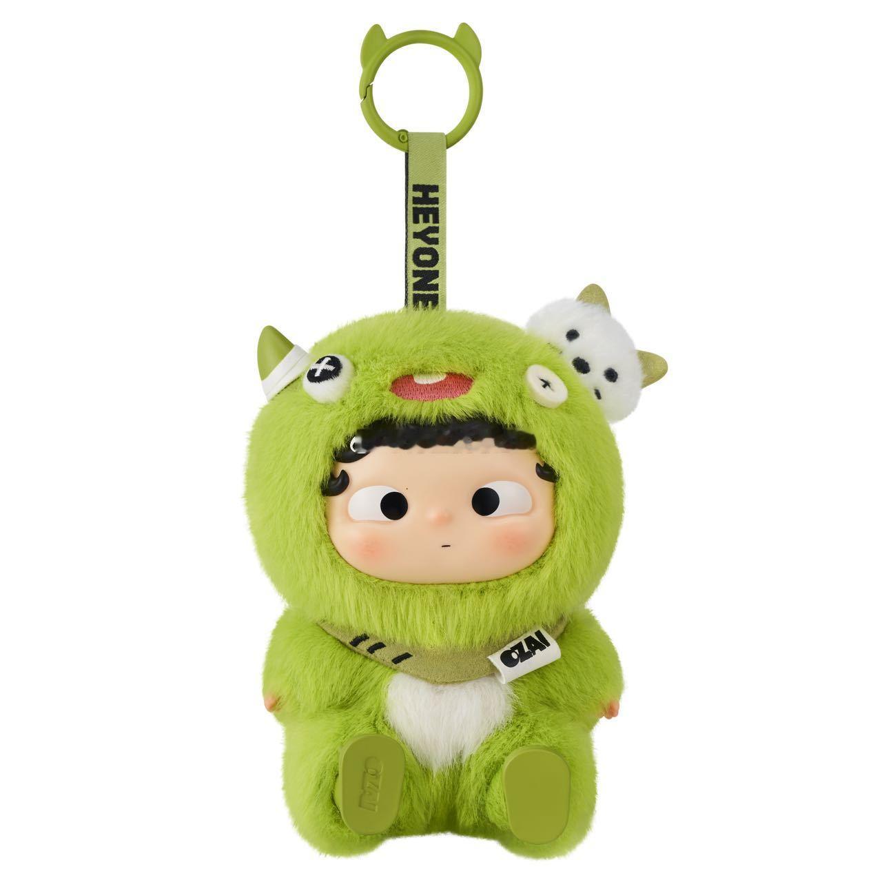 侯明昊红配绿侯明昊黑玩品牌代言人heyone黑玩侯明昊这波穿搭狠狠撞脸小哦崽！软