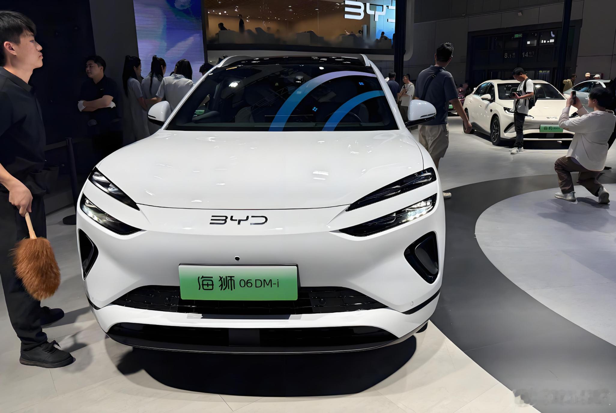 海狮06DM-i车型和海狮06EV今天发，中型SUV，明明非常秀气、富有运动感的