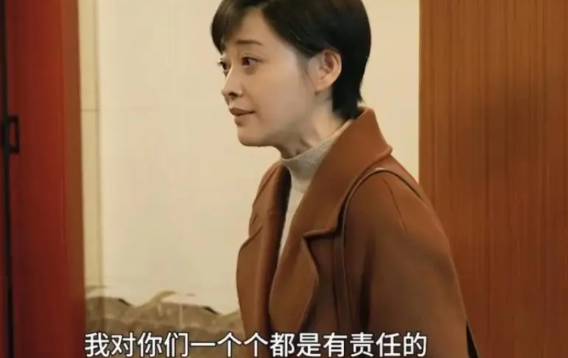 最讨厌《六姊妹》中的何家丽！不仅把全部心思放在原生家庭上，为妹妹捐骨髓，还“吸干