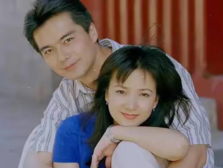 61岁何晴去世！与许亚军离婚后仍来往密切，儿子没单亲阴影近日，知名演员何晴去世