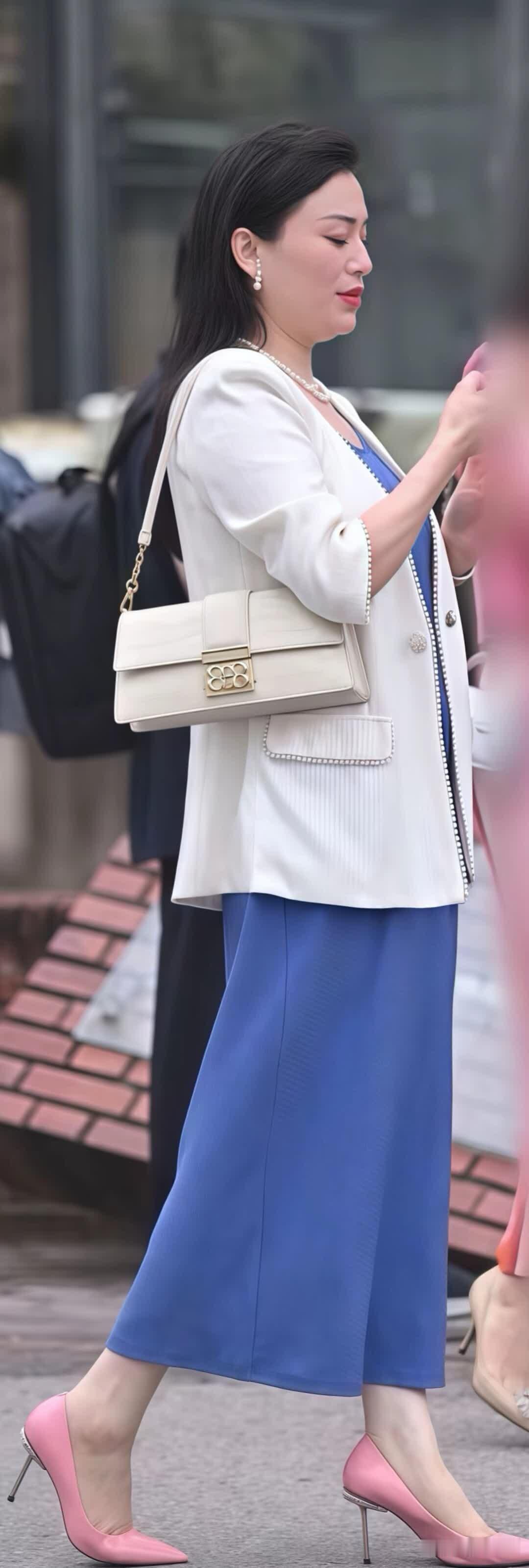 时尚美丽熟女