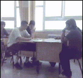 GIF搞笑图片: 搞笑人物, 搞笑段子, 美女你这喝水姿势很多人学不来