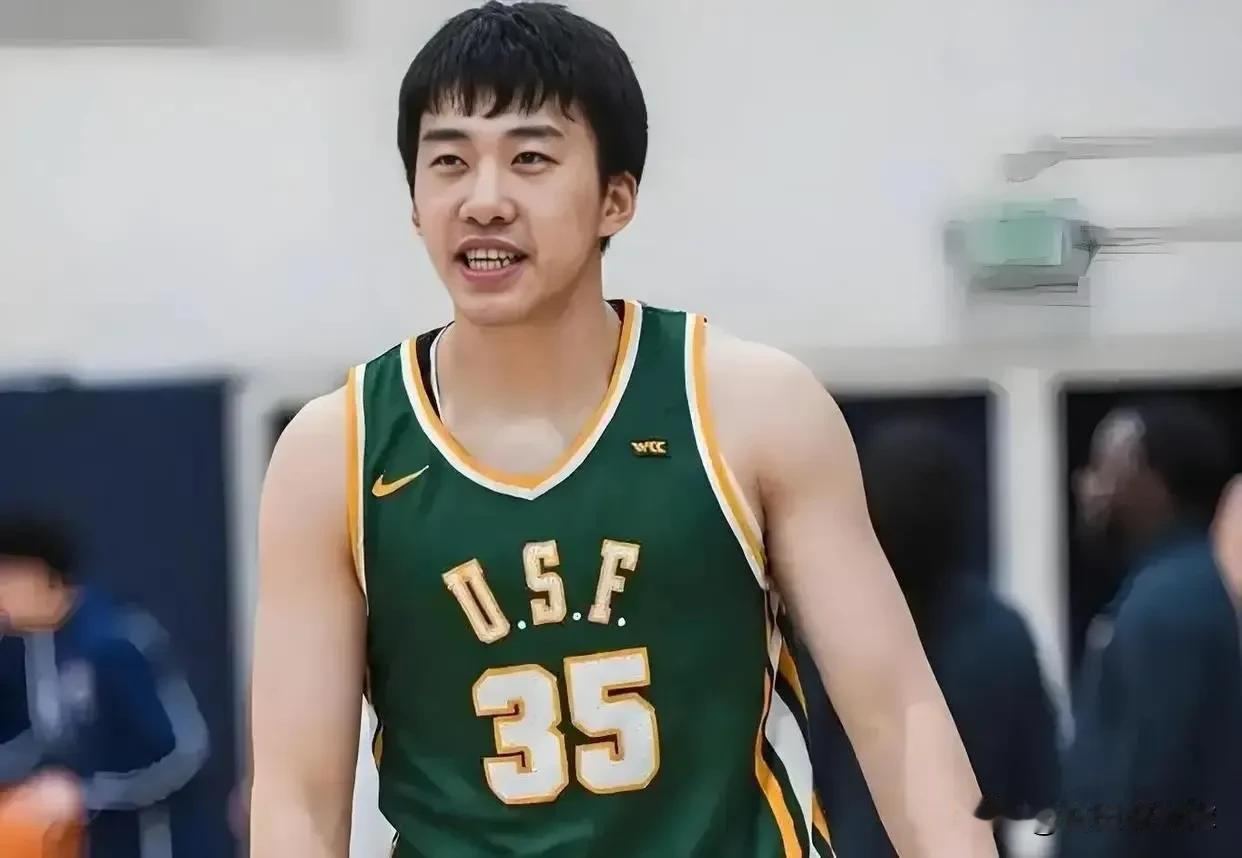 生涯之夜！北京时间今天上午进行的一场NCAA比赛中，旧金山大学80-60大胜佩珀