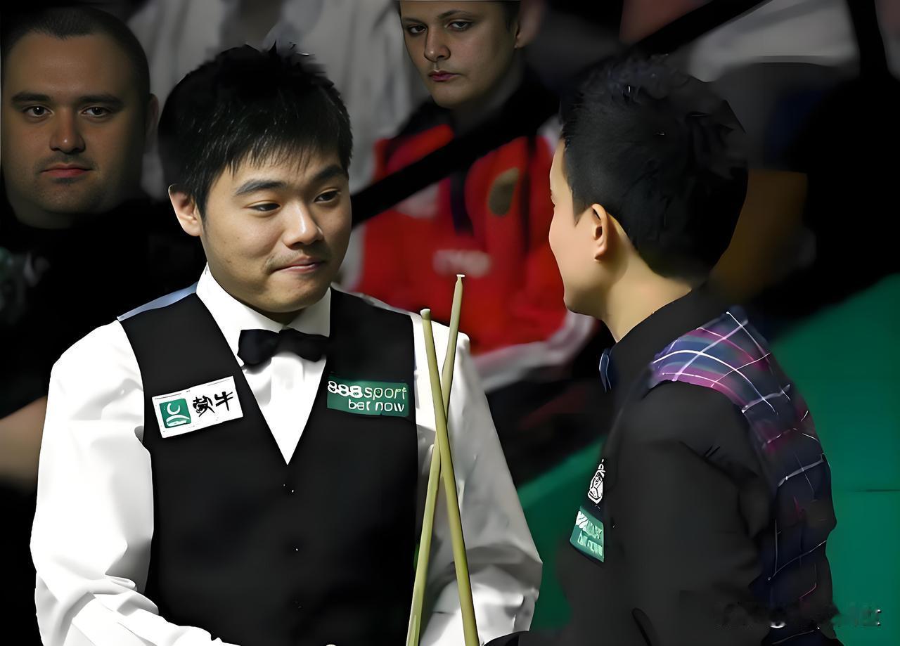 神童晖再战神奇小子！竞成丁主任的救命稻草。傅家俊，在1997年仅19岁就创造了