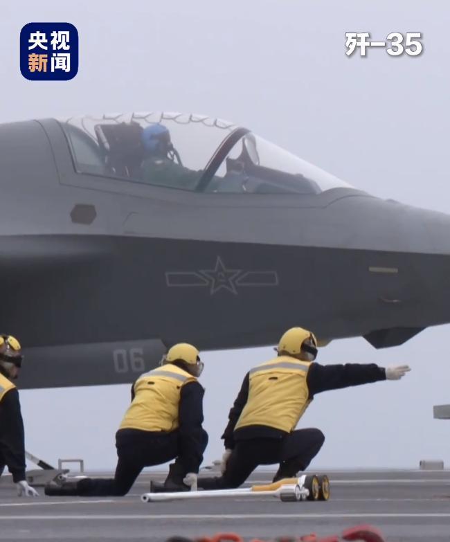 福建舰战斗力生成的速度再次刷新了全世界的认知。因为按照美国海军航母的发展来看，一